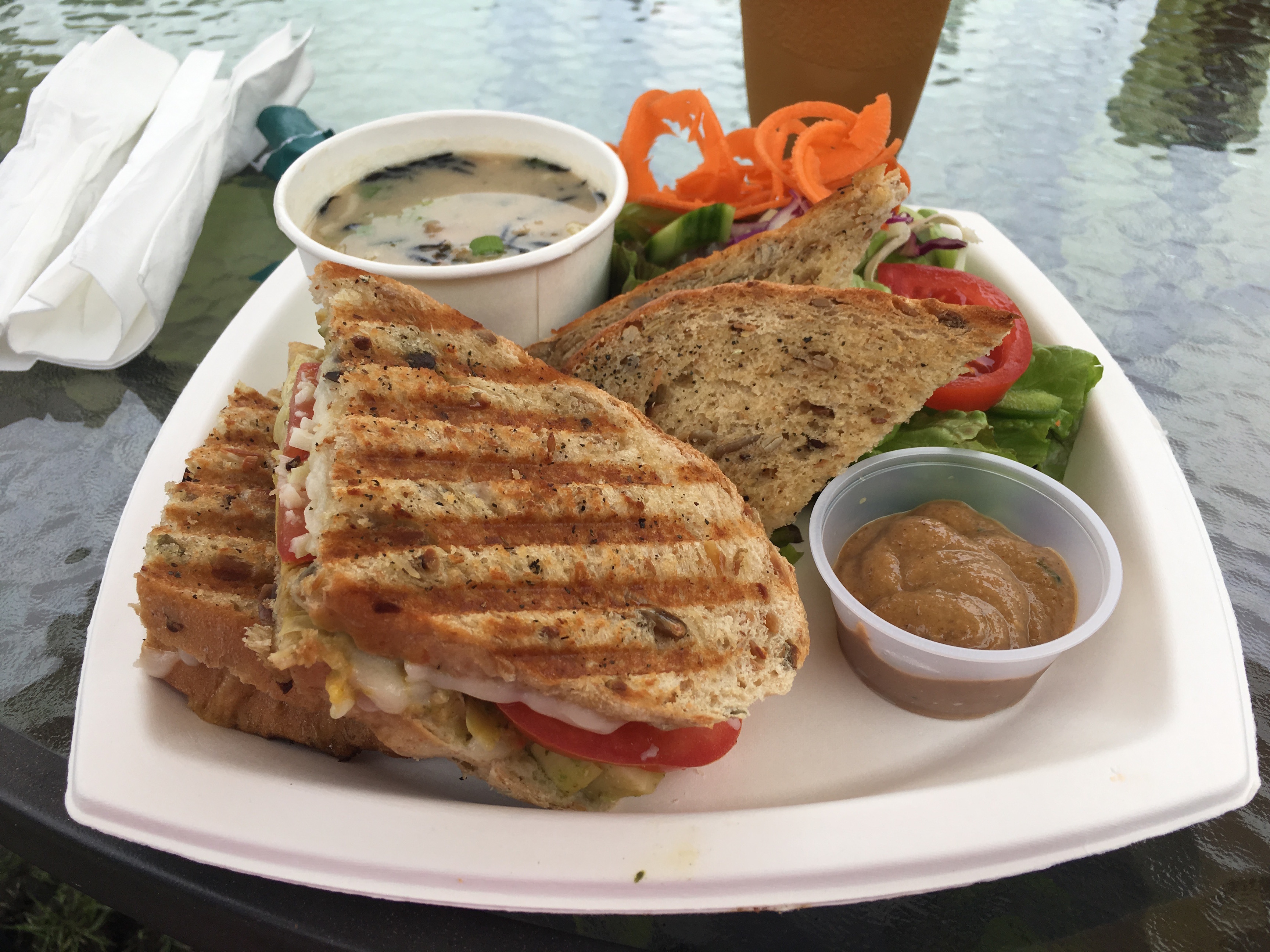 Cafe-Ono-Vegetarian-Hawaii-Big-Island-Cafe-food-panini-Volcano