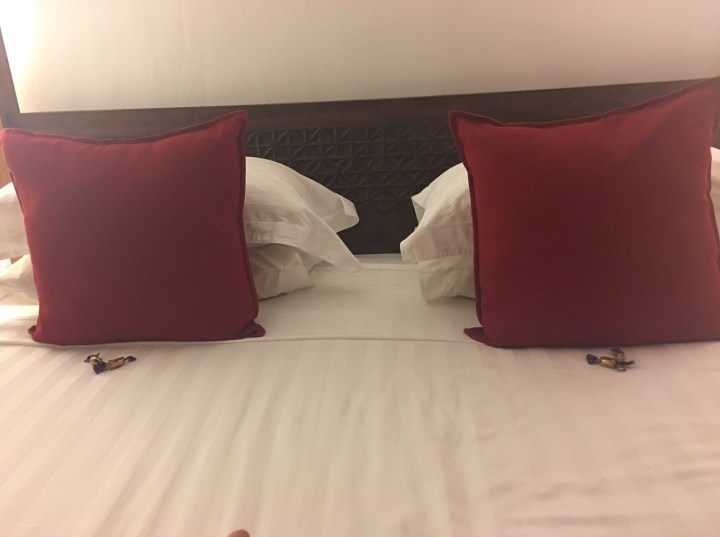 Boma-Uganda-Entebbe-Airport-Hotel-Africa-solar-power-bed-chocolate