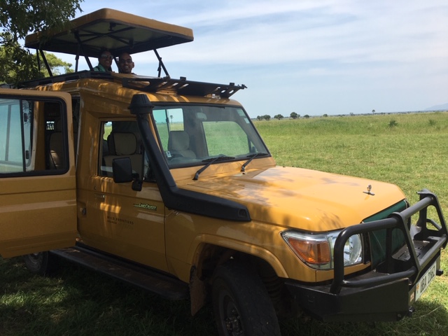 Aerolink-flight-plane-Uganda-domestic-charter-safari-wild-frontier-vehicle